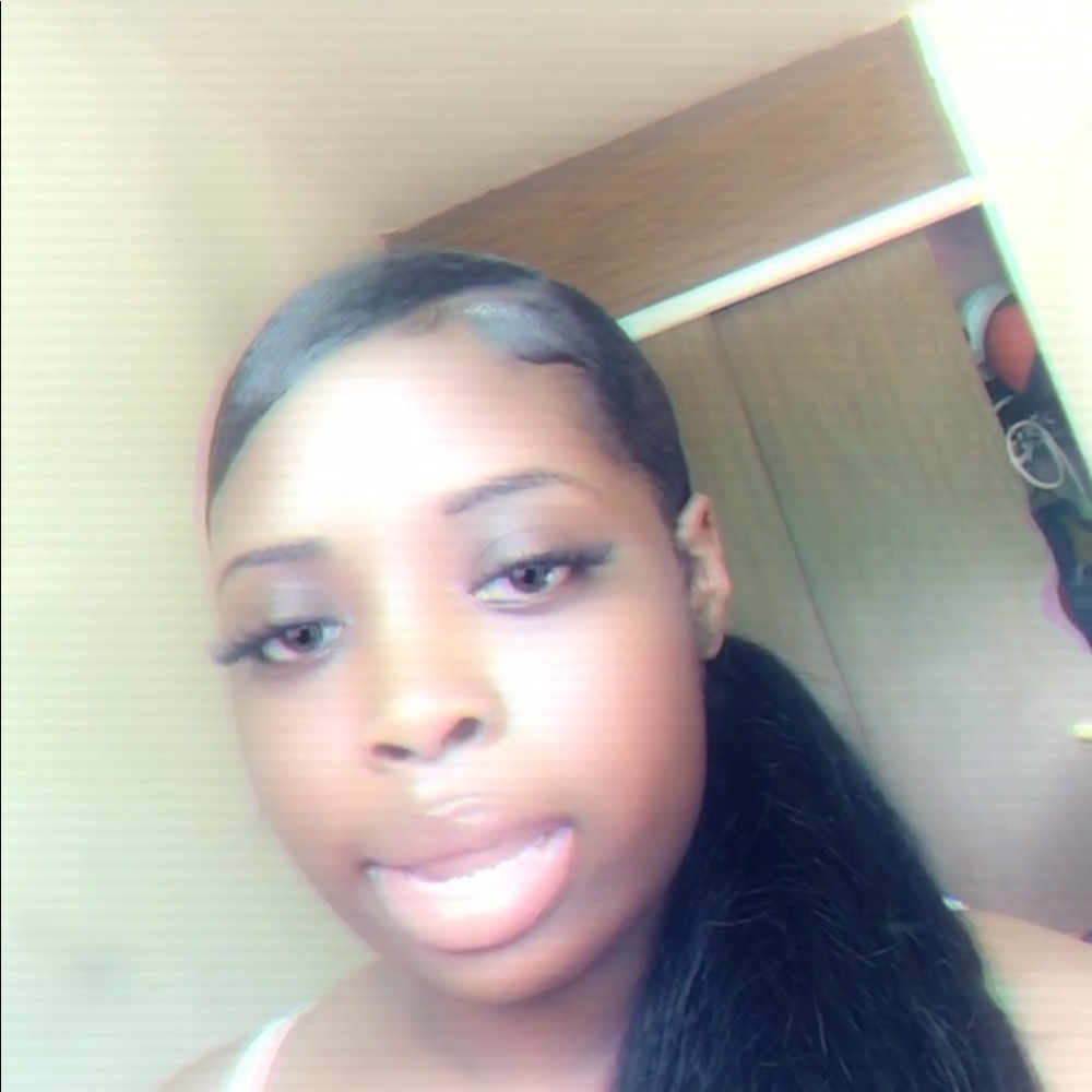 Meet your Posher, Deshanae